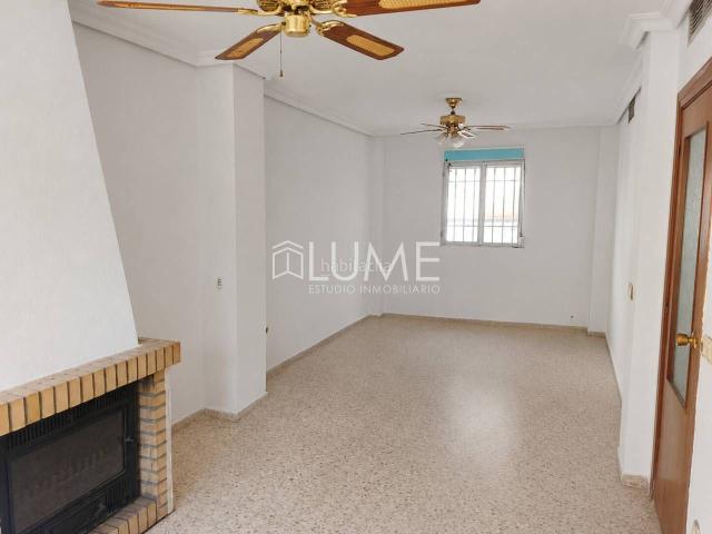 Casa en venta en Sevilla, Urbadiez Entrepuentes. Casa adosada en Nueva Itálica. Casas.