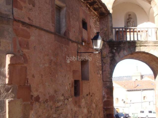 Casa en venta en Sigüenza. Agencia Inmobiliaria Arbeteta, VENDE casa en Sigenza. Casas.