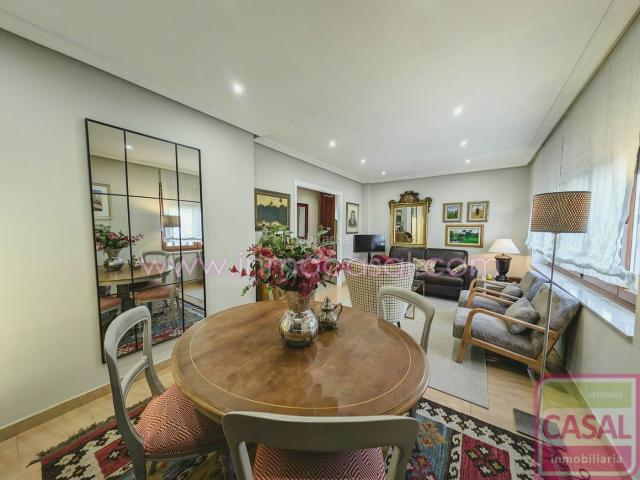 Casa en venta en Siero, Carbayin Lieres Valdesoto. Se vende impresionante casa en Tuilla Langreo, casa totalmente reformada de dos plantas independientes con terreno y amplio garaje. Casas.