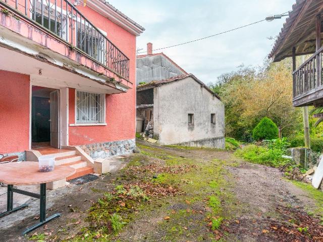 Casa en venta en Siero, Parroquias Norte. CASA, CUADRAS, PANERA Y PAJAR LA COLLADA. Casas.