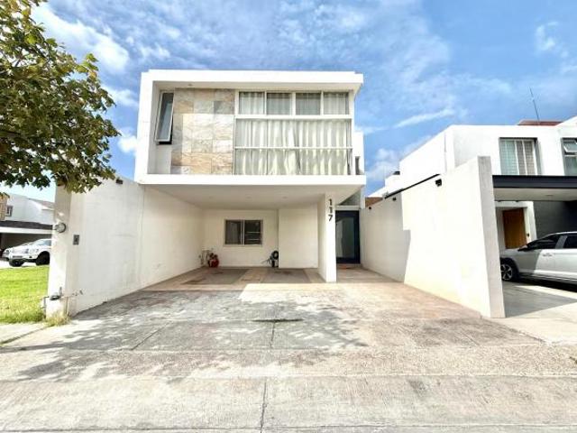 Casa en Venta en Sierra Nogal 2a sección