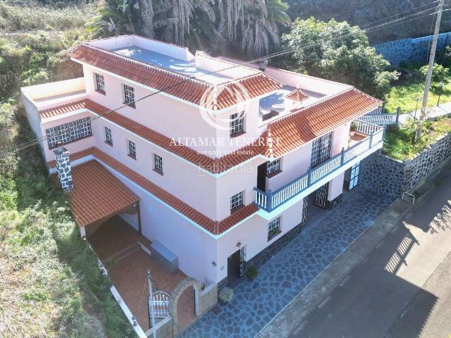 Casa en venta en Silos Los. Impresionante casa independiente con terreno en venta. Casas Silos.