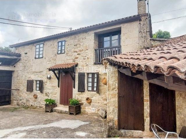 Casa en venta en Silleda. Dos casas rurales gallegas. Casas.