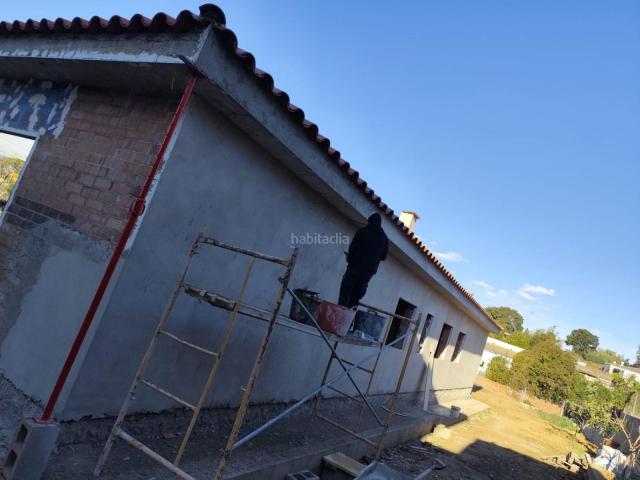 Casa en venta en Sils. Casa obra nueva en construcción a los 4 vientos en vallcanera. Se está edificacando con lo cual el cliente puede todavía acaba. Casas.