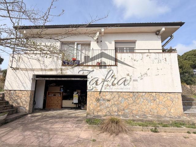 Casa en venta en Sils. BONITA CASA SITUADA EN URBANIZACION VALLCANERA. Casas.