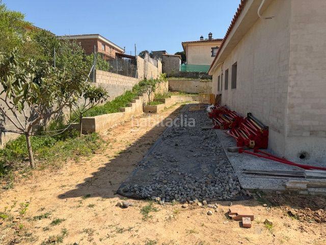 Casa en venta en Sils. Tu nueva vida empieza aquí espacio, diseño y bienestar en una sola planta. Casas.