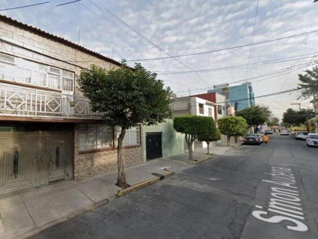 VENTA DE CASA EN VENUSTIANO CARRANZA, CIUDAD DE MÉXICO