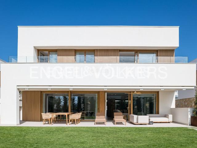 Casa en venta en Sitges, Vallpineda Santa Bàrbara Costa Dorada. Vivienda exclusiva con certificación Passivhaus en Sitges. Casas.