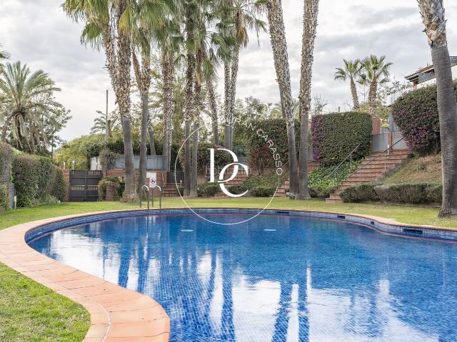 Casa en venta en Sitges, Ametllers Poble Sec Costa Dorada. Casa de lujo de 309 m2 en venta en Els Atmetllers, Sitges. Casas.