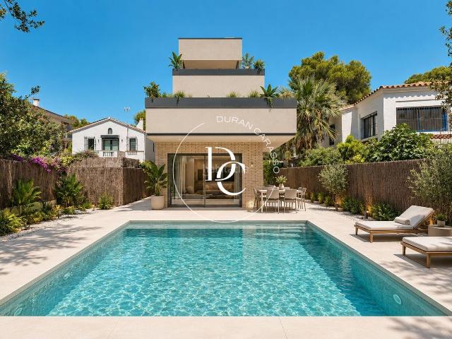 Casa en venta en Sitges, Can Girona Terramar Vinyet Costa Dorada. Casa de lujo de 247 m2 con piscina y vistas en venta en Vinyet, Sitges. Casas.
