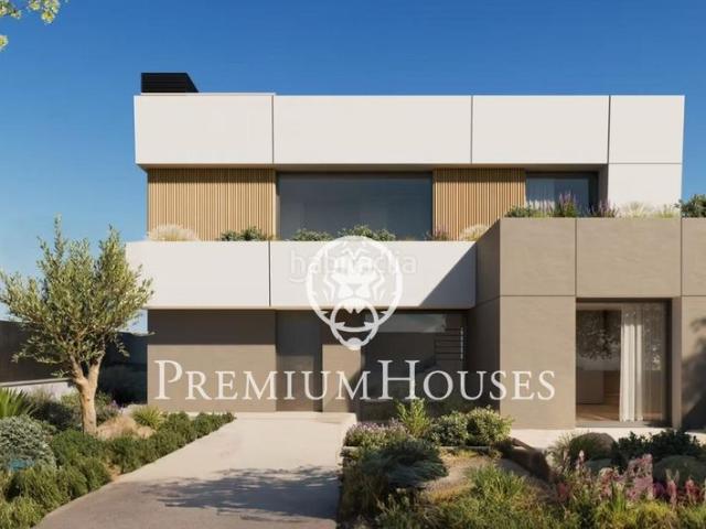 Casa en venta en Sitges, Can Pei Costa Dorada. Casa independiente con piscina en La Plana. Casas.