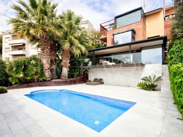 Casa en venta en Sitges, Les Botigues de Sitges Costa Dorada. VACACIONES DE ENSUEÑO. Casas.