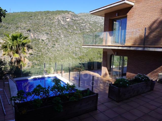 Casa en venta en Sitges, Les Botigues de Sitges Costa Dorada. Casas.
