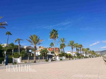 Casa en venta en Sitges, Les Botigues de Sitges Costa Dorada. Prior Joan. Casas.