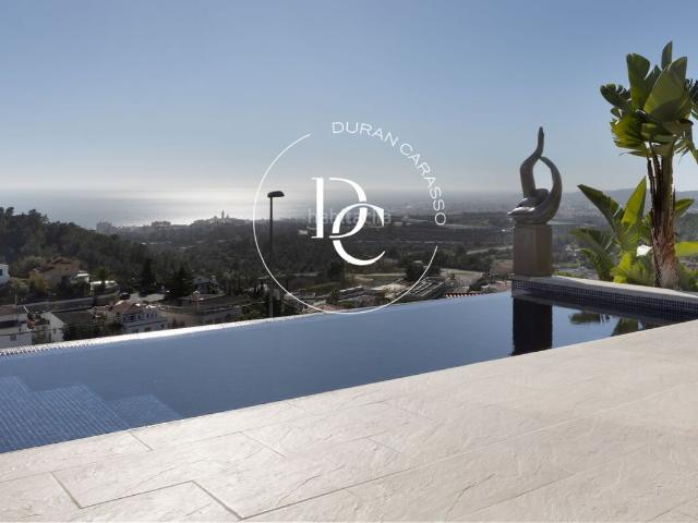 Casa en venta en Sitges, Levantina Montgavina Quintmar Costa Dorada. Casa de lujo de 393 m2 con piscina y vistas en venta en Quint Mar, Sitges. Casas.