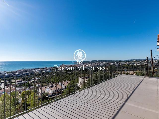 Casa en venta en Sitges, Levantina Montgavina Quintmar Costa Dorada. Casa independiente con vistas al mar en Levantina. Casas.
