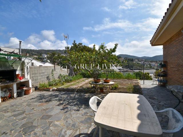 Casa en venta en Sitges, Levantina Montgavina Quintmar Costa Dorada. ENCANTADORA CASA DE ESTILO RÚSTICO EN QUINTMAR. Casas.