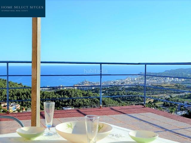 Casa en venta en Sitges, Levantina Montgavina Quintmar Costa Dorada. Torre Quint Mar con vistas panorámicas y piscina. Casas.