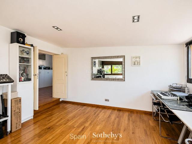 Casa en venta en Sitges, Levantina Montgavina Quintmar Costa Dorada. Villa independiente con piscina y vistas despejadas en Sitges. Casas.