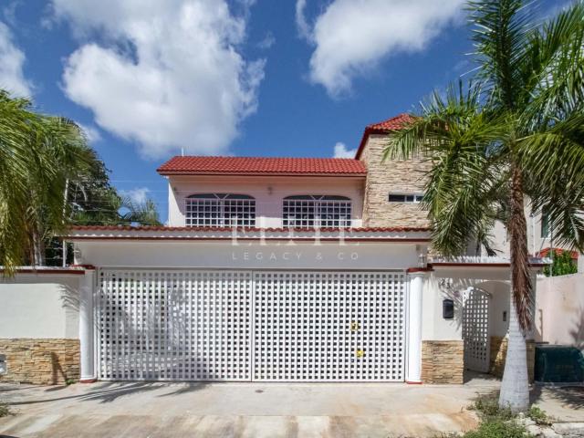 Casa en Venta en SM 19 Cancun Centro