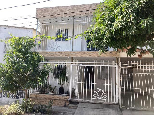 Casa En Venta En Soledad En Los Robles V205372