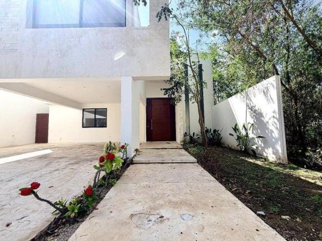CASA EN VENTA EN SOLUNA DE 4 HABITACIONES ENTREGA INMEDIATA