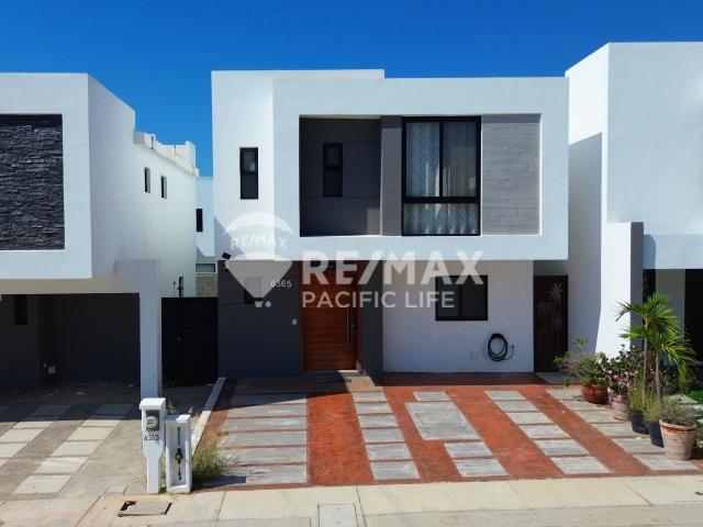 CASA EN VENTA EN SONTERRA I