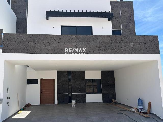 CASA EN VENTA EN SONTERRA RESIDENCIAL II