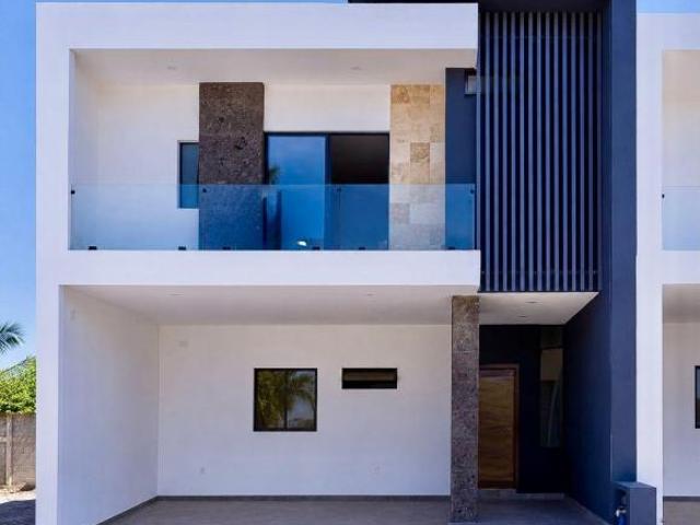 Casa en Venta en Sonterra 1 con 4 Recámaras, 4 Baños y Acabados de Lujo