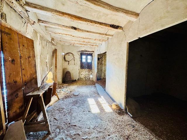Chalet en venta en calle Lloc Sorre, Sort, de 625 m² 4 habitaciones por 120.000