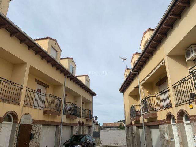 Casa en venta en Sotillo de la Adrada. CHALET ADOSADO. Casas Sotillo de la.