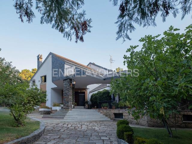 Casa en venta en Sotillo de la Adrada. Exclusivo chalet en Sotillo de la Adrada, Ávila Confort y naturaleza en un solo lugar. Casas Sotillo de la.