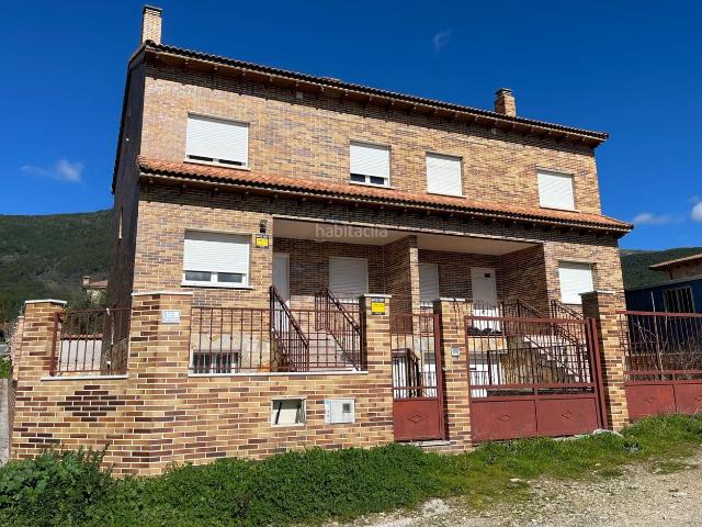 Casa en venta en Sotillo de la Adrada. PARCELA CON COSTRUCCIÓN. Casas Sotillo de la.