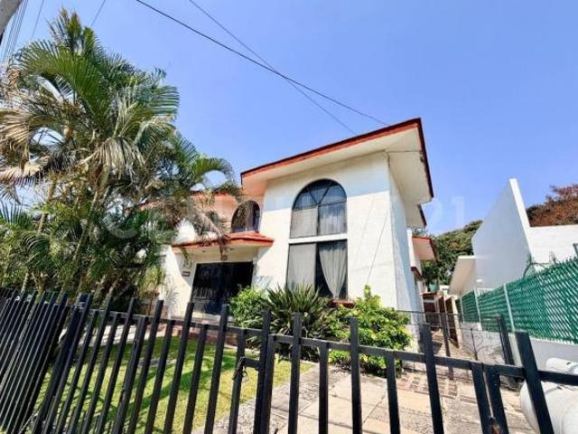 Casa en venta en Tulipanes, Lomas de Cocoyoc, Morelos