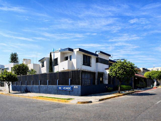 CASA EN VENTA EN TABACHINES