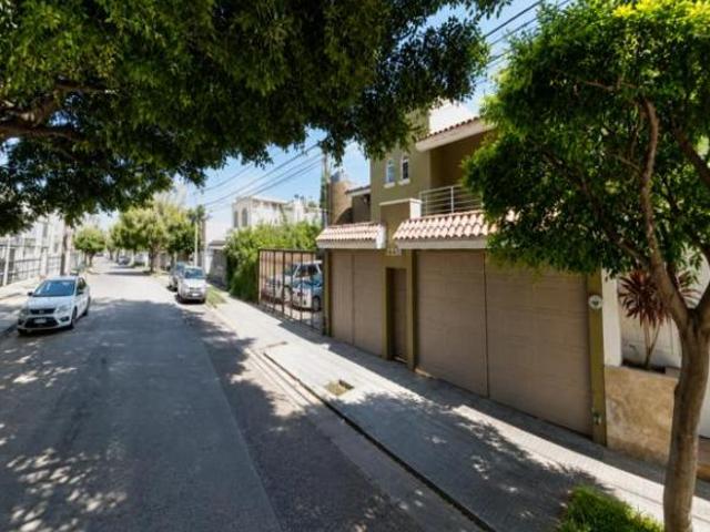 CASA EN VENTA EN TABACHINES ZAPOPAN JALISCO