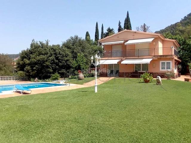 Casa en venta en Tagamanent. TAGAMANENT, CASA CHALET CON PISCINA, JARDIN, 4 HABITACIONES, 3 BAÑOS, DESPACHO INDEPENDIENTE, GRAN GARAJE, VISTAS, TRANQUILA, BIEN. Casas.