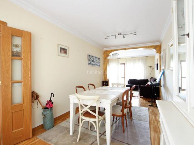 Casa en venta en Tafalla. SE VENDE! ESPLENDIDO ADOSADO CON JARDÍN Y GARAJE EN CALLE SANSOMAIN Nº10 EN TAFALLA. Casas.