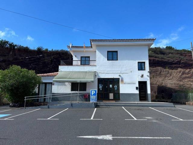 Casa en venta en Tanque El. CASA CON RESTAURANTE EN ERJOS. Casas Tanque.