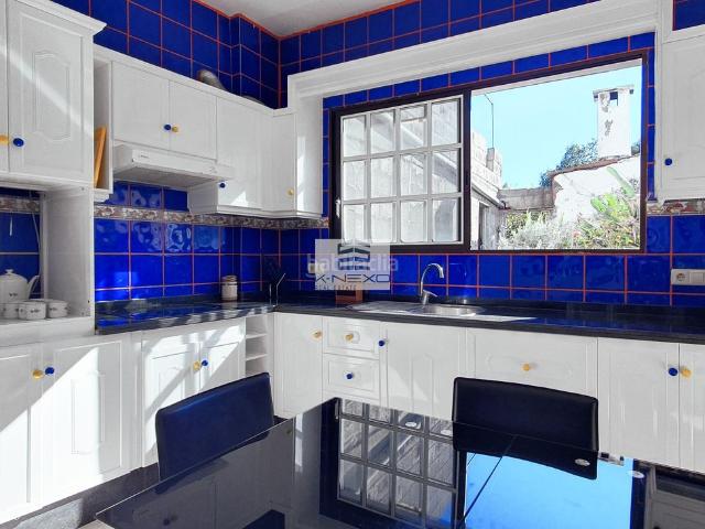 Casa adosada en venta en Tanque El. Se venden dos casas juntas en el municipio de El Tanque. La primera casa es una opción ideal para parejas o grupos pequeños. Tien. Casas adosadas Tanque.