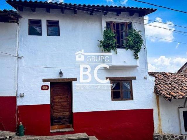 Casa en venta en Tapalpa centro, 2 recámaras y terraza