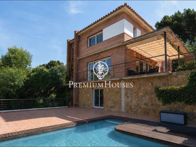 Casa en venta en Tarragona, Urbanitzacions de Llevant Costa Dorada. Casa con piscina en Boscos. Casas.