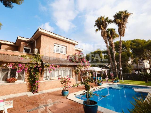 Casa en venta en Tarragona, Urbanitzacions de Llevant Costa Dorada. Exclusiva casa en Monnars. Casas.