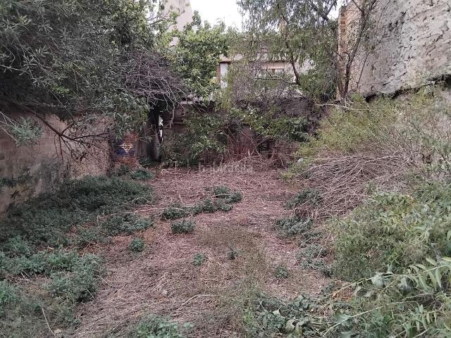 Casa en venta en Tàrrega. Casa en Tárrega con gran terreno cerca estación Renfe. Casas.