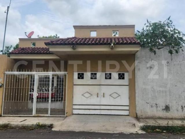 CASA EN VENTA EN TECOMAN, COLIMA