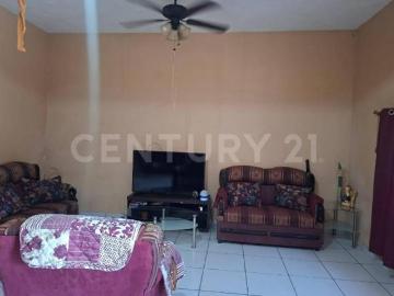 Casa en venta en Tecomán - Jardín, Aire acondicionado