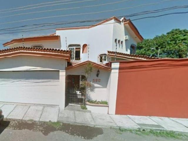 CASA EN VENTA EN TECOMAN, COLIMA