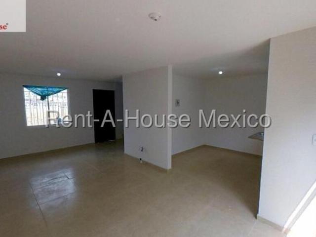 Casa en Venta en Tecamac Real Granada VE 27 1153
