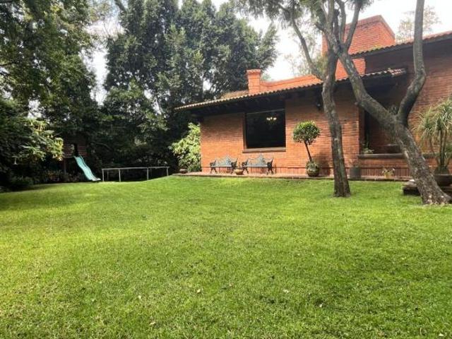 Casa en venta en Tecamachalco Segunda Cerrada de Leones con vigilancia