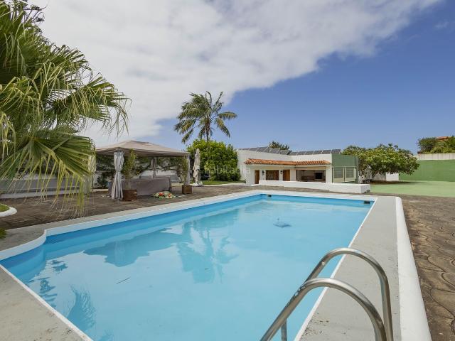 Casa en venta en Tegueste. Villa en Tegueste. Casas.